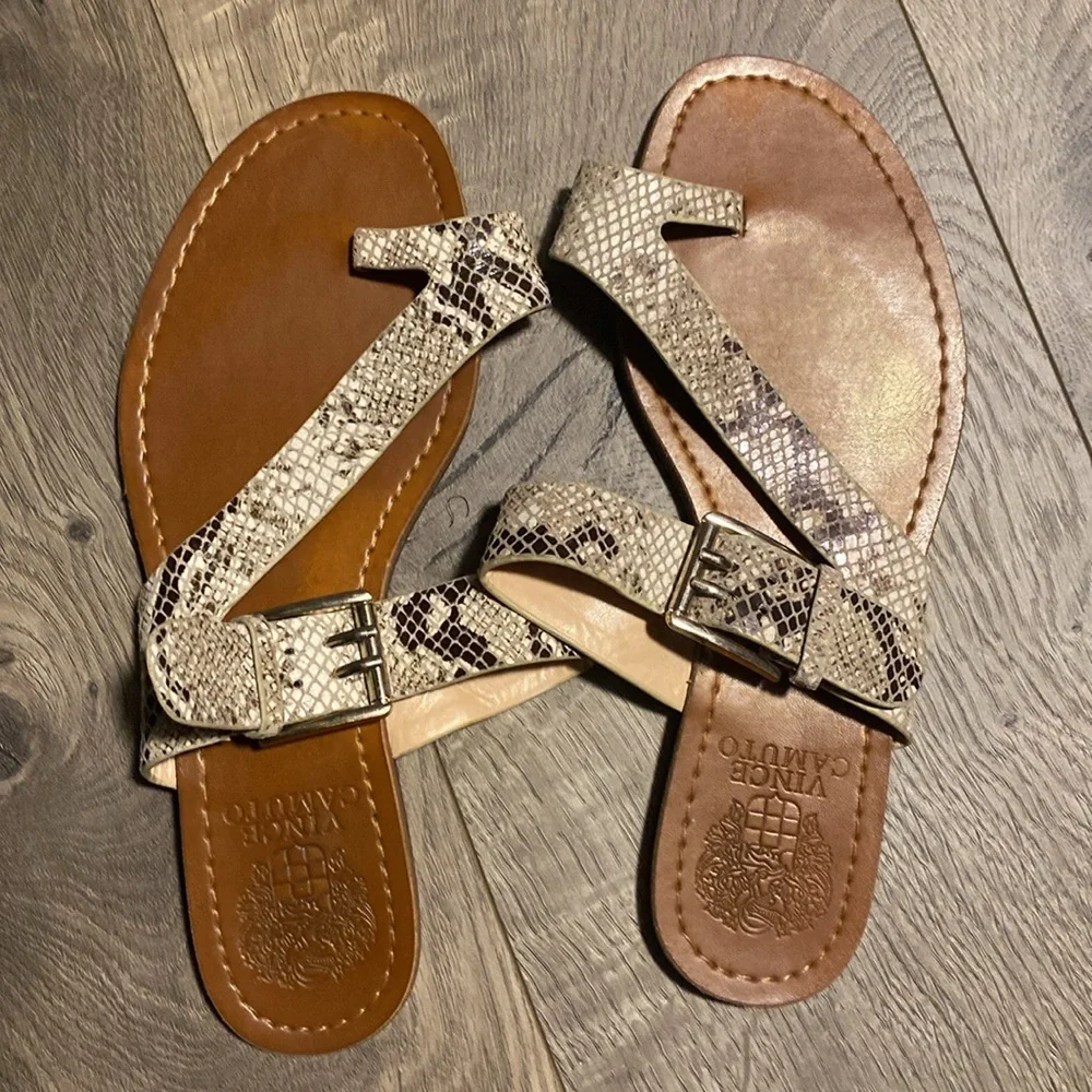 Vince Camuto, snakeskin sandals - Picture 2 of 4